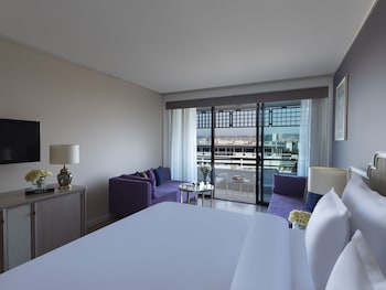 Comfort Room, 1 Double Bed with Sofa bed, City View