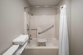 Room, 2 Queen Beds, Non Smoking (Mobility, Roll-in Shower)