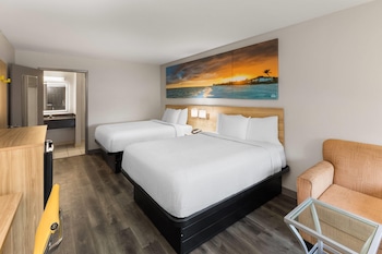 Room, 2 Queen Beds, Non Smoking