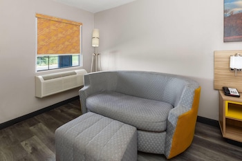 Room, 1 King Bed, Non Smoking