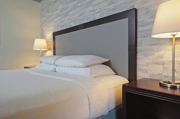 Suite, 1 Double Bed, Courtyard View
