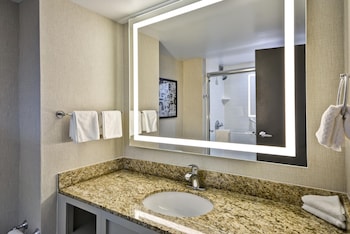Premium Suite, 1 King Bed (Conference)