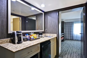 Premium Suite, 1 King Bed (Conference)