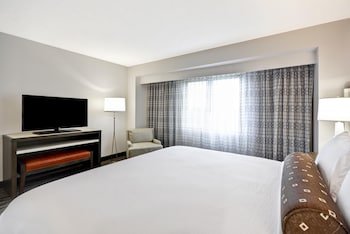 Suite, Multiple Beds, Microwave