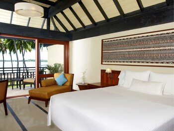 Room, 1 King Bed, Oceanfront