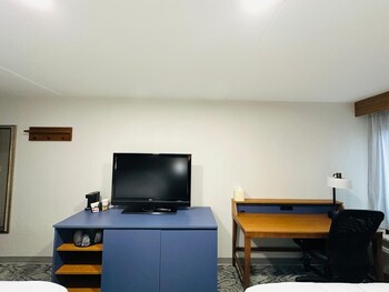 Suite, 2 Queen Beds, Non Smoking