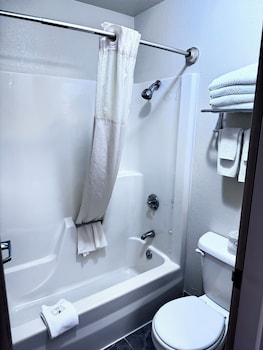 2 Queen Beds, Microwave, Refrigerator, Non Smoking.