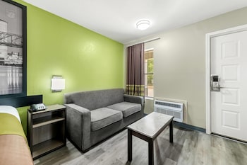 Standard Room, 1 King Bed, Non Smoking