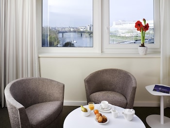 Executive Room, 1 Double Bed with Sofa bed