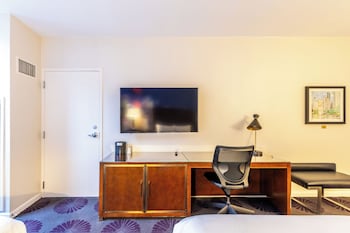 Room, 1 King Bed, City View