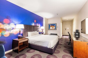 Room, 1 King Bed, Accessible, City View