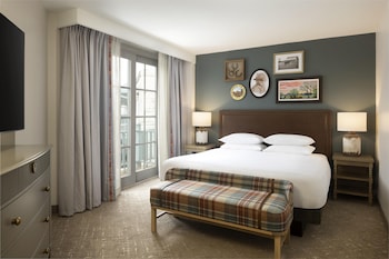 Suite, Balcony (Hill Country)