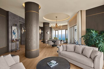 Suite (Panorama)