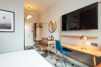 Classic Double Room, 1 Double Bed (Queens Wing)