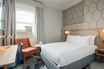 Classic Double Room, 1 Double Bed (Queens Wing)