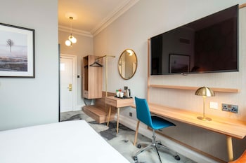 Superior Room, 1 Double Bed (Queens Wing)