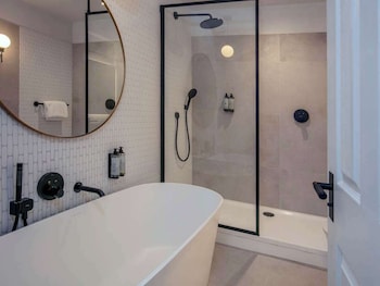 Junior Suite, 1 Double Bed (Queens Wing)