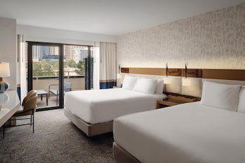 Room, 2 Queen Beds, Balcony, Lake View