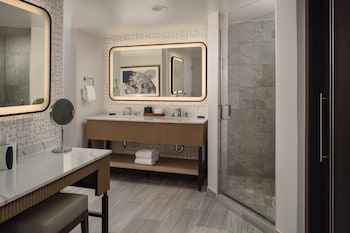 Room, 1 King Bed, Lake View (Residence)