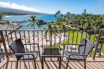 Room, 1 King Bed with Sofa bed, Balcony, Oceanfront (Oceanfront)