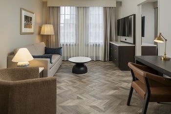 Room, 1 King Bed, Corner