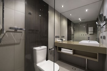 Deluxe Room, 1 King Bed