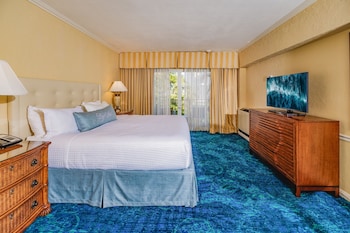 Traditional Room, 1 King Bed, Balcony
