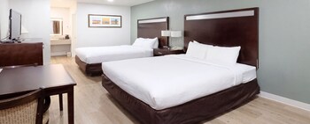 Room, 2 Queen Beds, Non Smoking