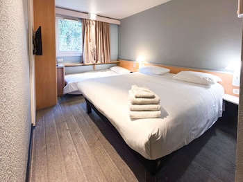 Room, Multiple Beds