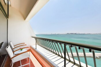 Deluxe Room, 1 King Bed, Balcony, Sea View (Balcony)