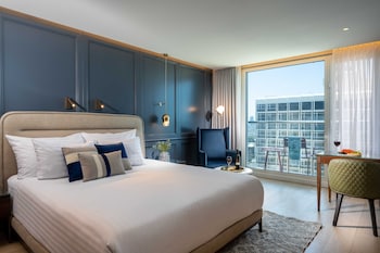 Standard Room, 2 Twin Beds, Club Lounge Access, Sea View (Lounge Access)
