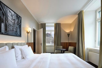 Suite, River View
