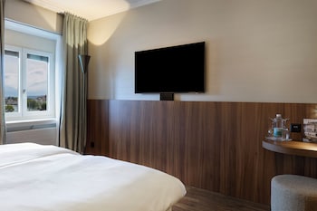 Double Room, River View