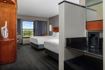 Room, 2 Queen Beds, River View