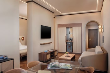 Junior Suite (with View)