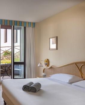 Superior Double Room (2 Adults + 1 Child)