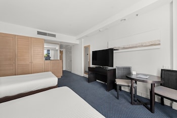 Standard Room, 2 Double Beds, Pool View