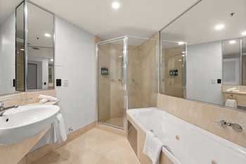 Junior Suite, 1 King Bed, Ocean View