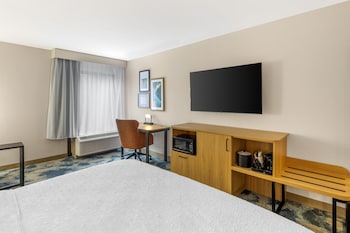 Room, 1 King Bed with Sofa bed, Microwave (Study)