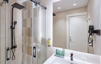 Basic Room (Individual)