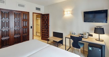 Classic Twin Room