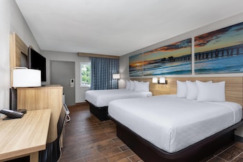 Deluxe Room, 2 Queen Beds, Non Smoking