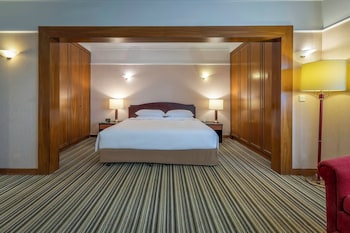 Suite, 2 Bedrooms, Kitchen (Dining)