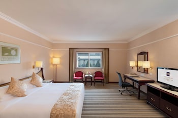 Standard Room, 1 King Bed, Club Lounge Access