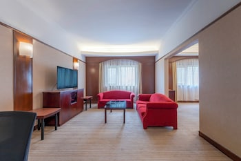 Suite, 1 Bedroom, Kitchen (Dining)