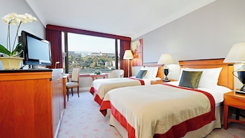 Classic Room, 2 Twin Beds, River View