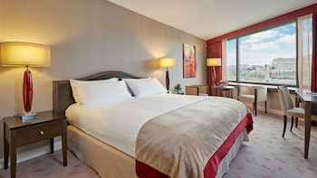Premium Room, 1 Queen Bed, River View (Top Floor)