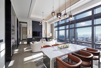Suite (Ambassador)