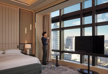 Suite (Prestige)