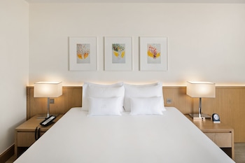 Sea View Room with Private Beach & Splash Park